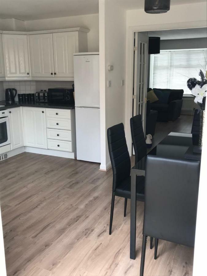 Eastbourne, Sovereign Harbour Holiday Home Экстерьер фото
