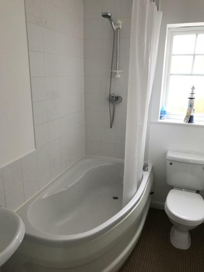 Eastbourne, Sovereign Harbour Holiday Home Экстерьер фото
